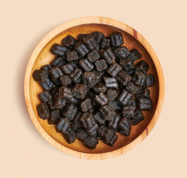 Halbfeuchtes Hundefutter mit 70% Fleischanteil